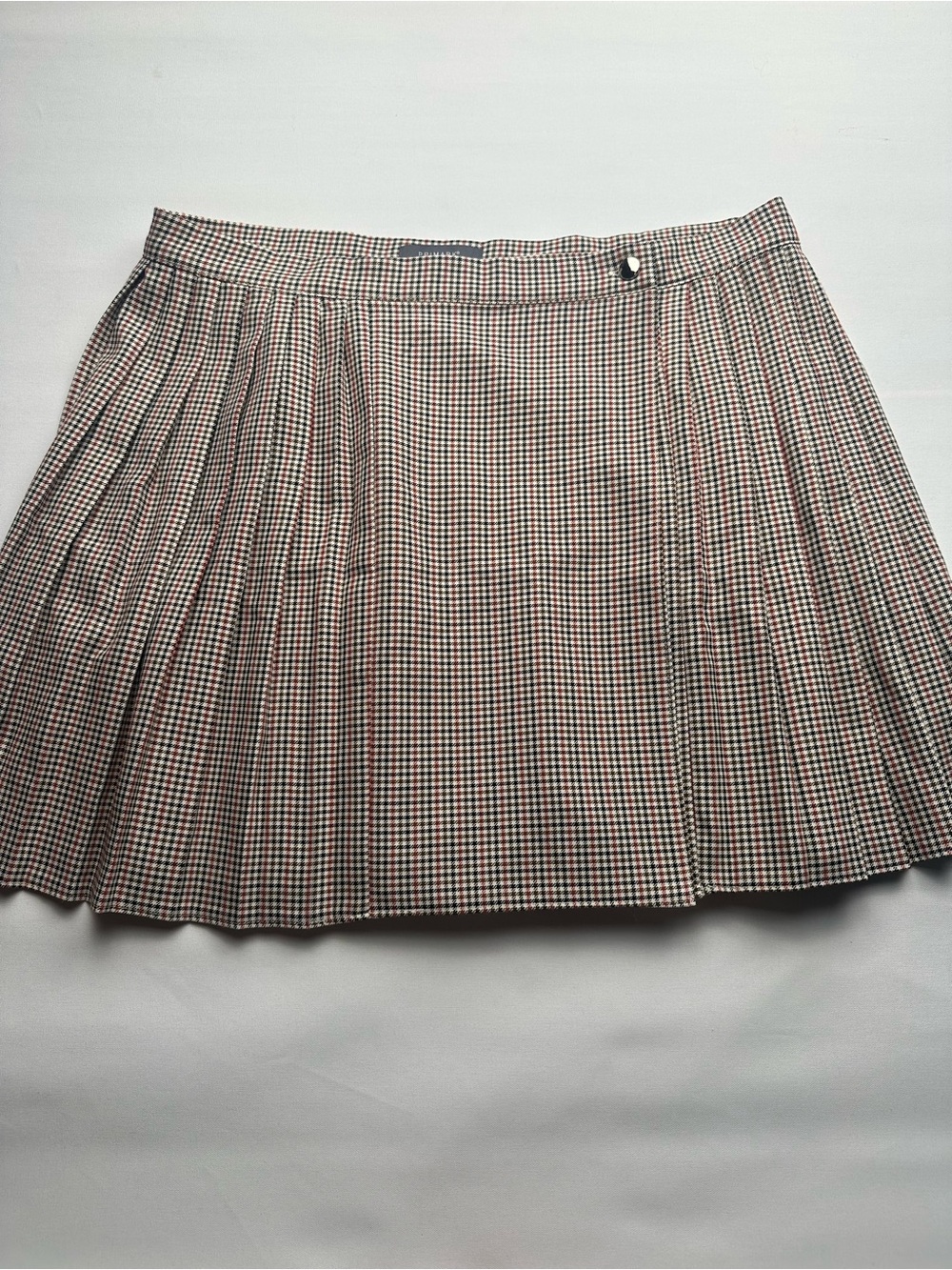 Primark Pleated Houndstooth Mini Skirt in Brown and Cream. Size 14.
